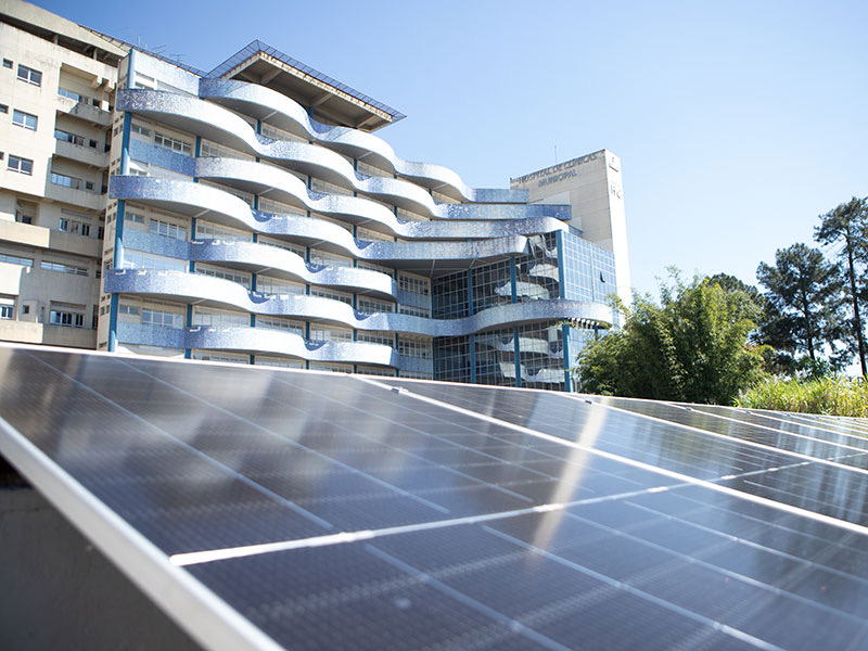 Hospital de Clínicas de São Bernardo estrena energía solar y ahorrará R$ 1 millón al año