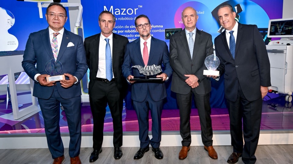 Hospital Angeles Pedregal suma el robot Mazor de Medtronic para cirugía de columna