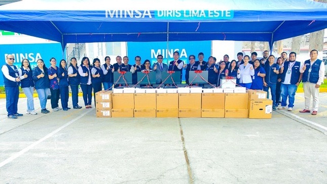 Minsa reparte 1070 equipos informáticos para digitalizar la salud mental comunitaria