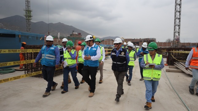 Nuevo Hospital Sergio E. Bernales termina cimentación y se prepara para 492 aisladores sísmicos