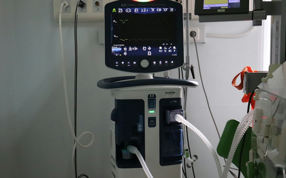 Córdoba renueva la terapia intensiva de quemados del Hospital Córdoba con $244 millones