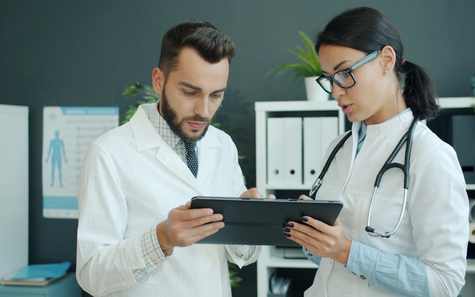 Clínicas de Porto Alegre abre demostraciones para software de RR.HH. y salud ocupacional